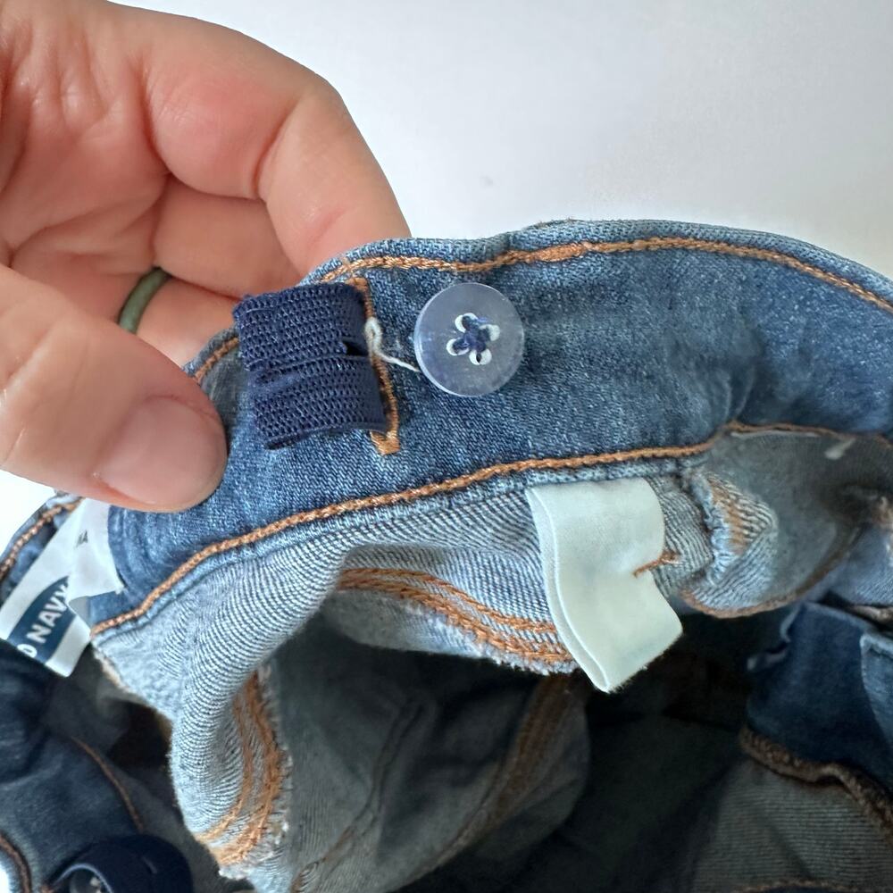 Old Navy shorts - Picture 3 of 6